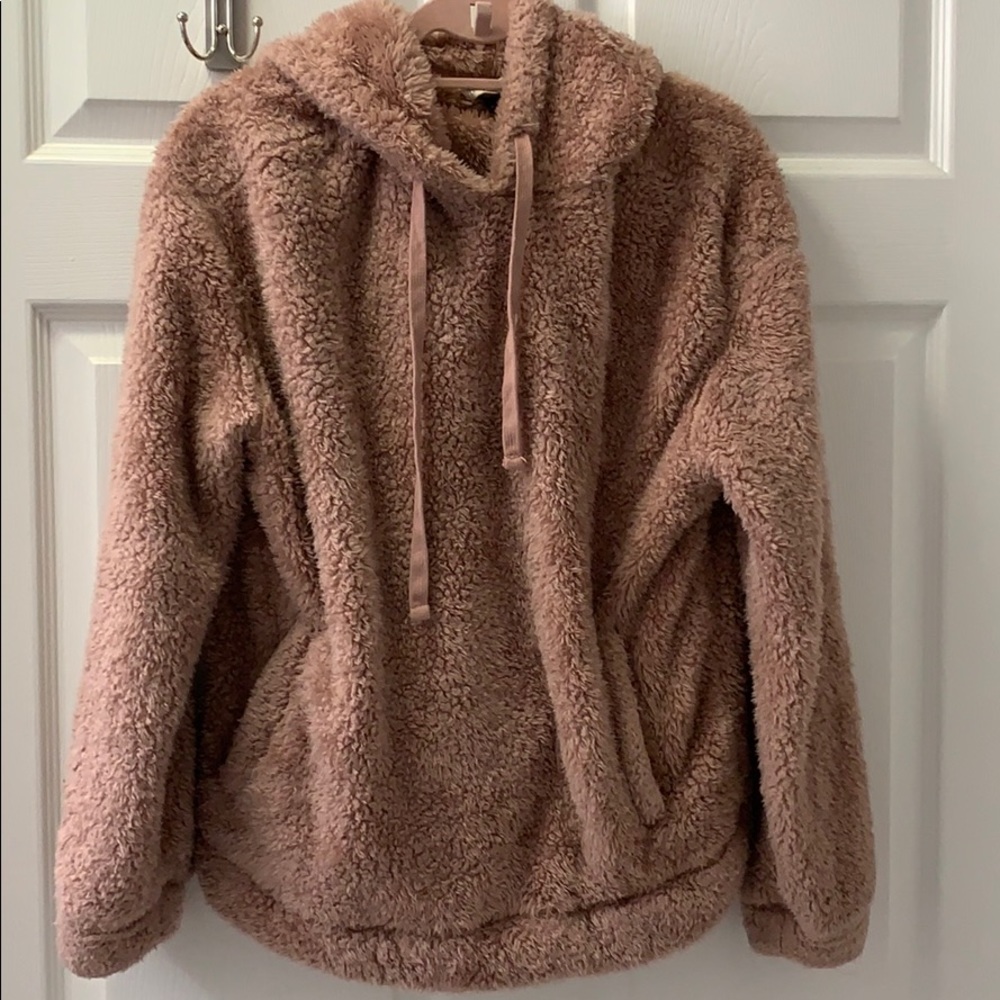 Women’s M Sherpa sweater in blush